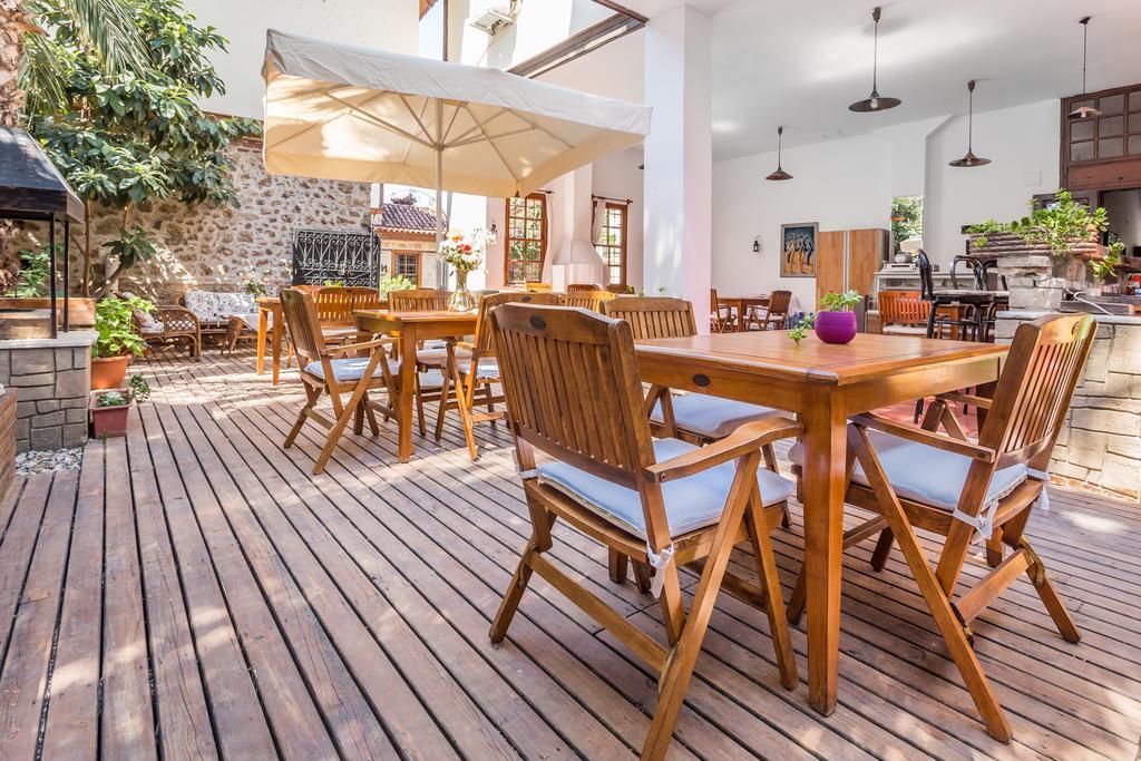 Mavi & Ani Pansiyon Antalya Buitenkant foto