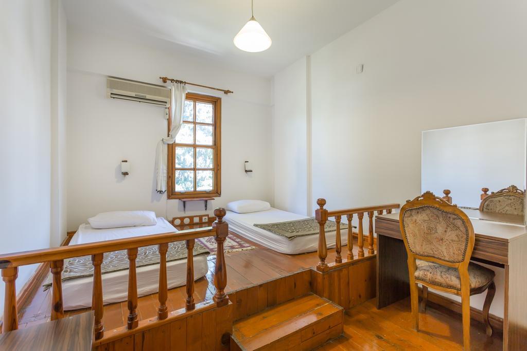 Mavi & Ani Pansiyon Antalya Buitenkant foto
